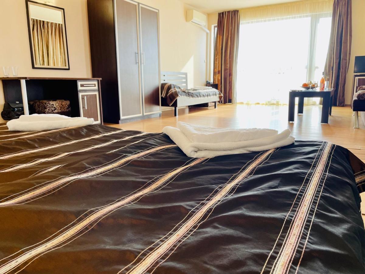 Hotel At The American's 3*