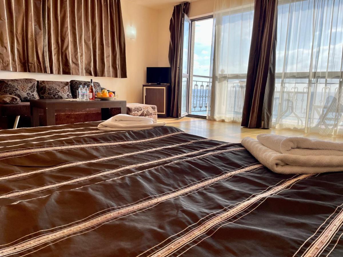 Hotel At The American's