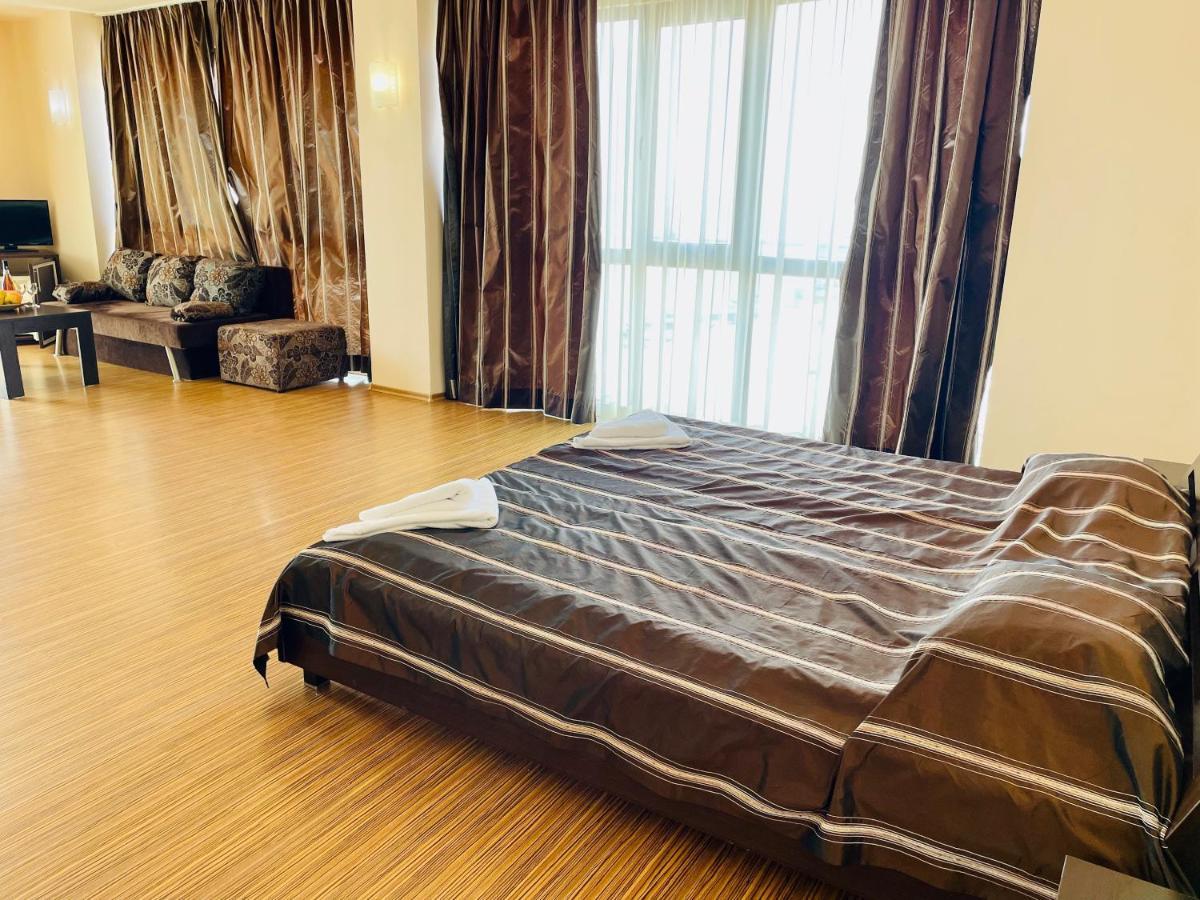 At The American's 3* Pomorie